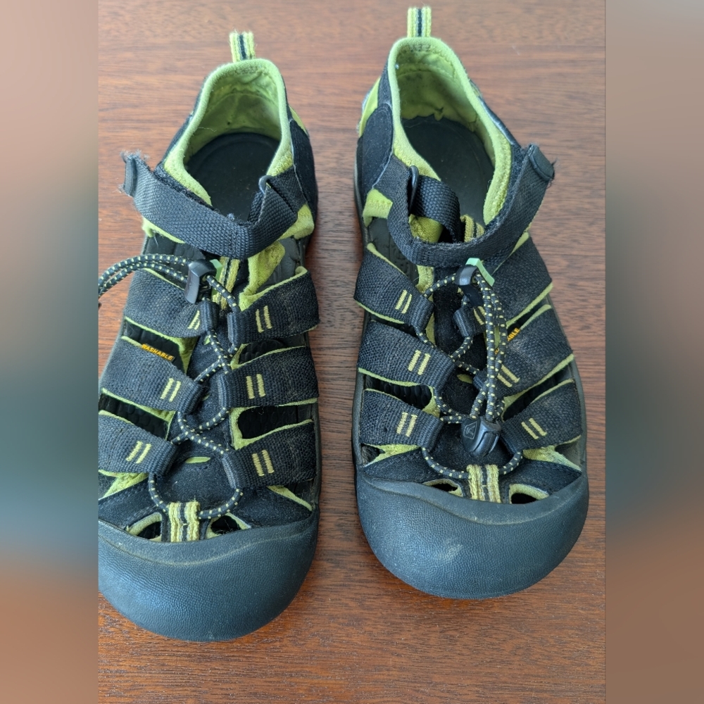 Keen Size 6